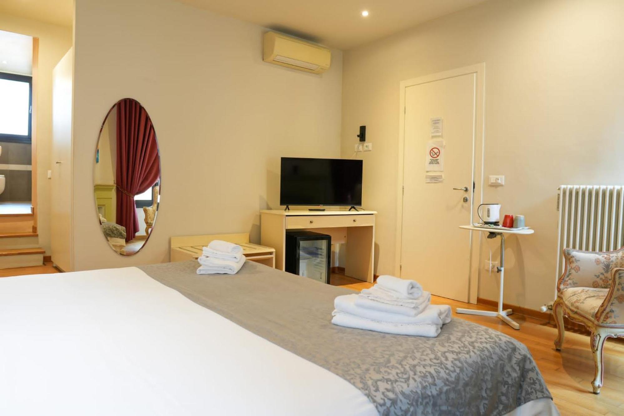 Honey Rooms 페라라 외부 사진